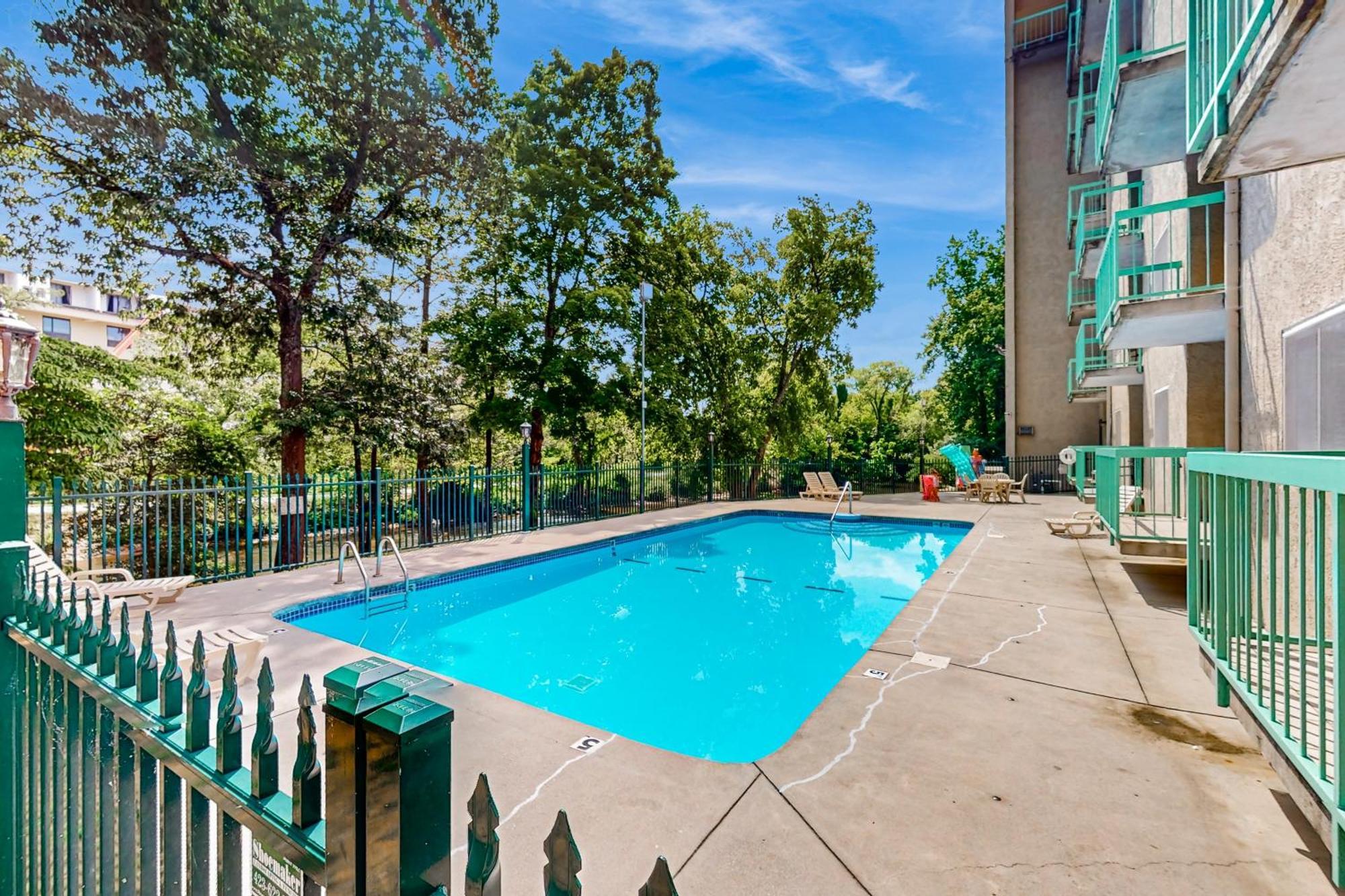 River Paradise Pigeon Forge Room photo