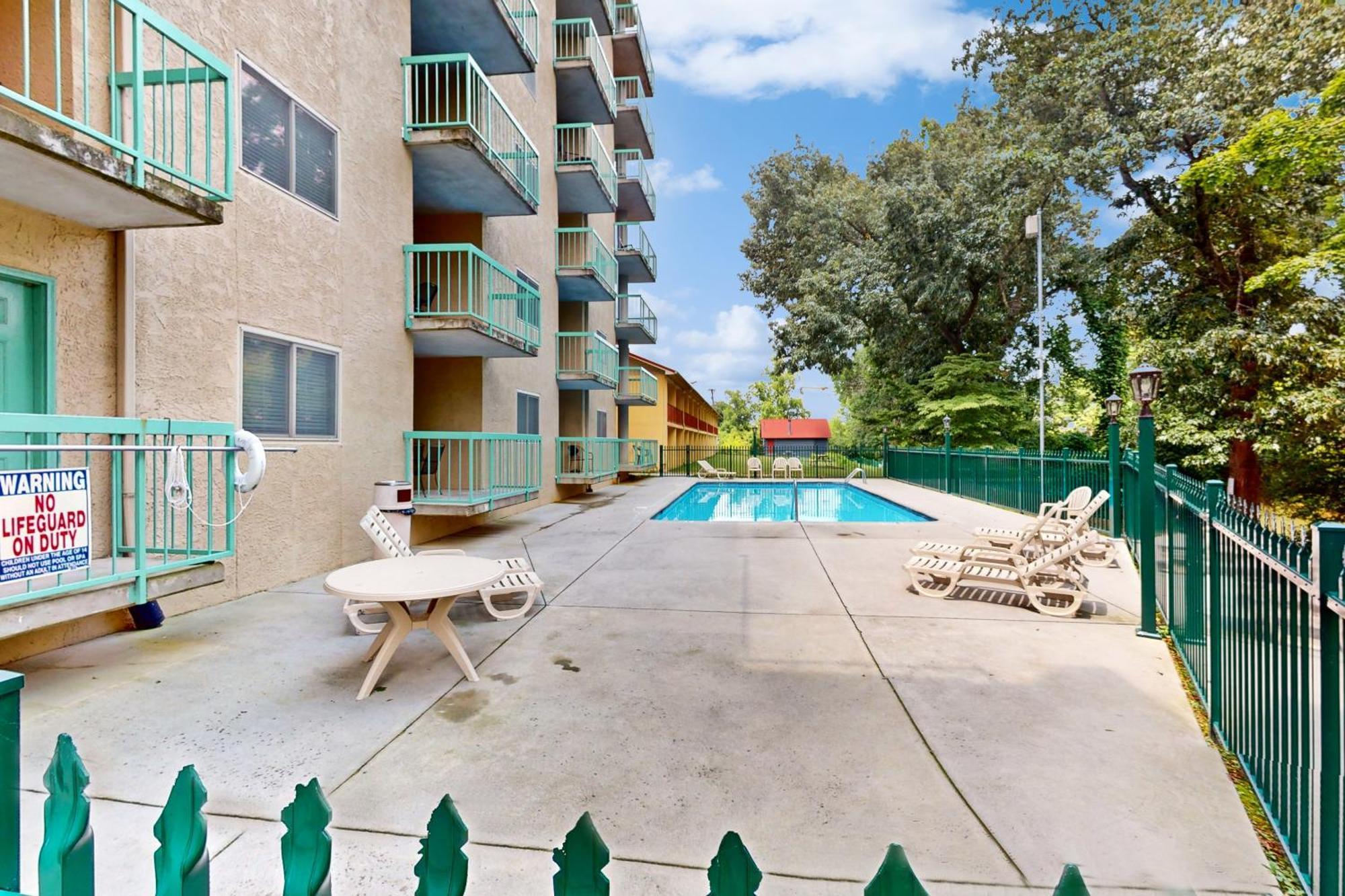 River Paradise Pigeon Forge Room photo